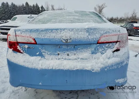 2012 Toyota Camry Base z USA, uszkodzony, nr VIN 4T1BF1FK7CU524664